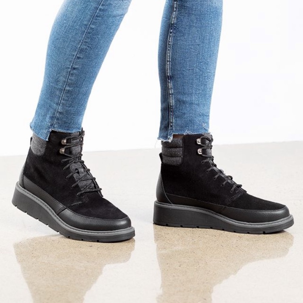 | Clarks Collection Leather Suede Lace Up Boot